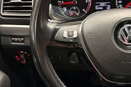 musta Volkswagen Amarok 2020 kuva 19.