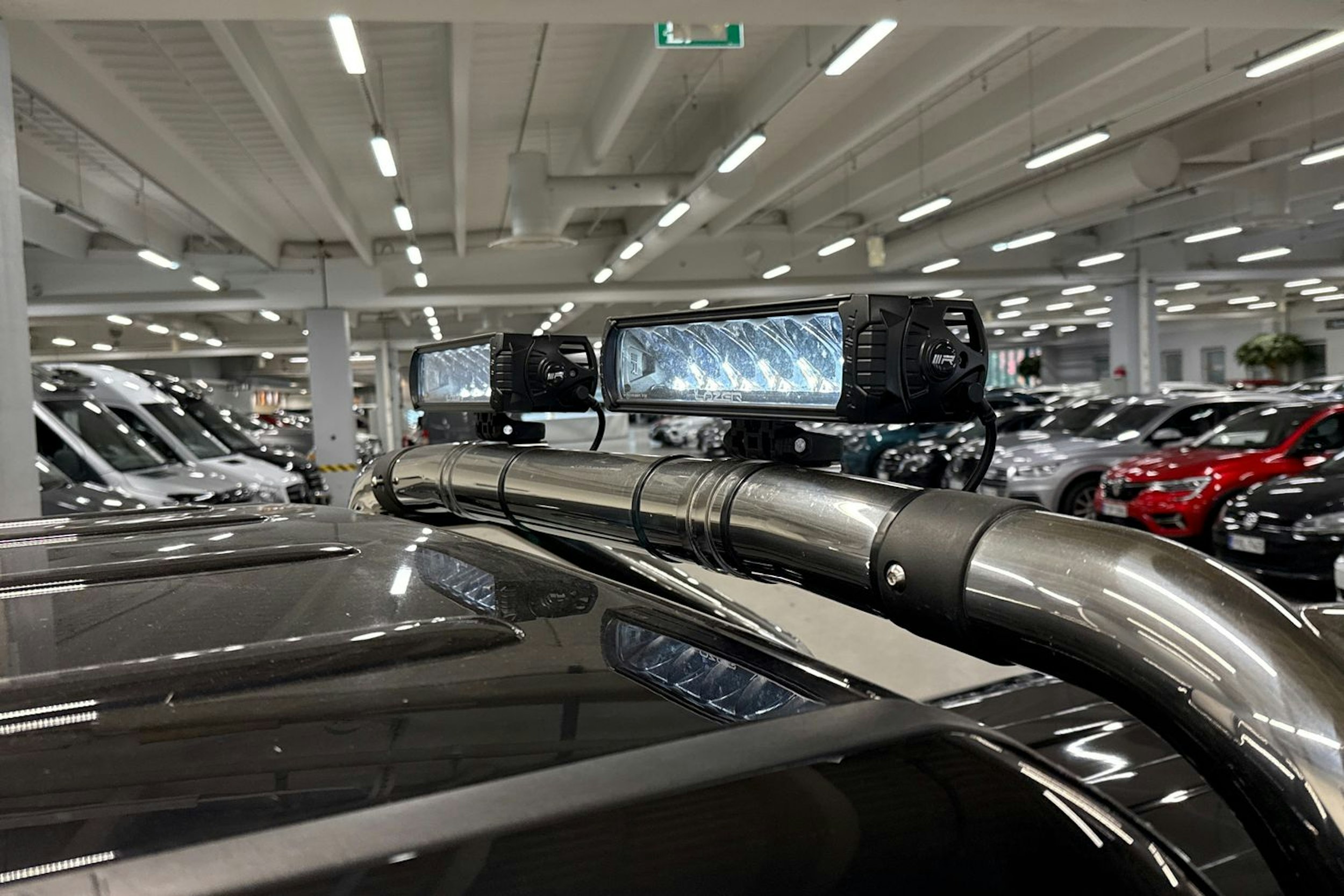 musta Volkswagen Amarok 2020 kuva 28.