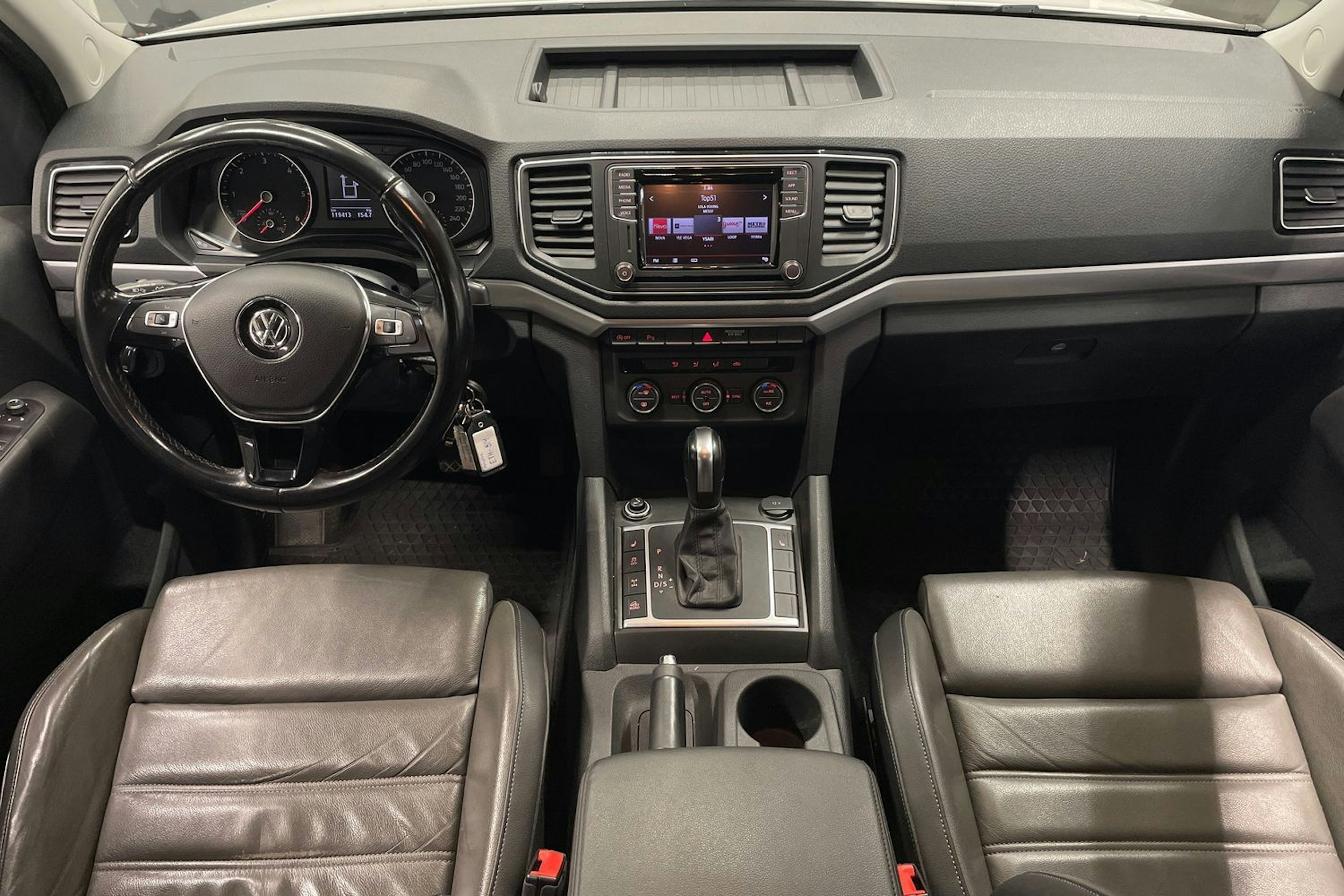 valkoinen Volkswagen Amarok 2020 kuva 14.