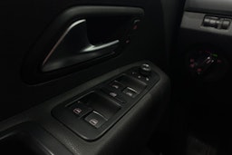 valkoinen Volkswagen Amarok 2020 kuva 18.