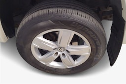 valkoinen Volkswagen Amarok 2020 kuva 10.