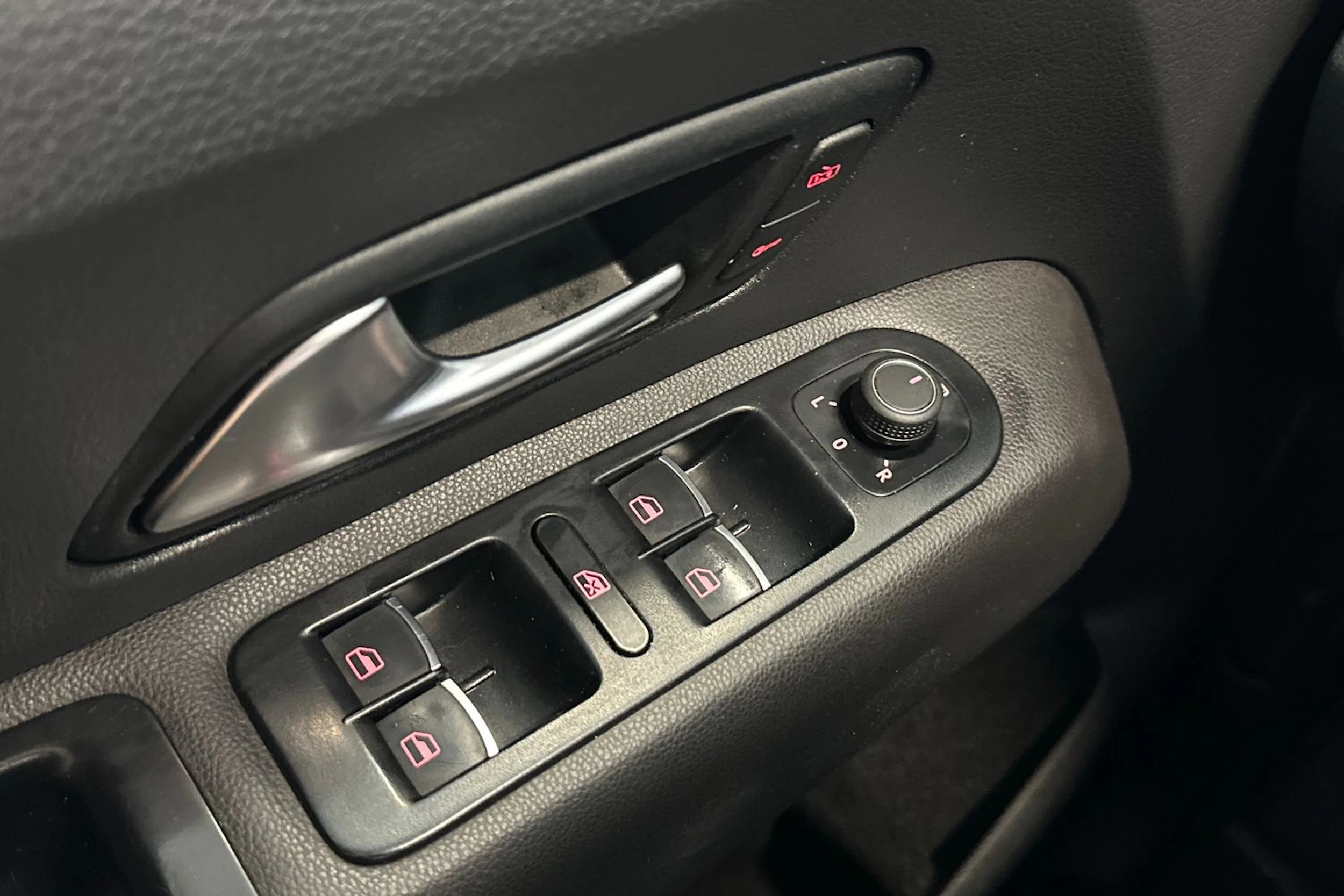 hopea Volkswagen Amarok 2020 kuva 18.