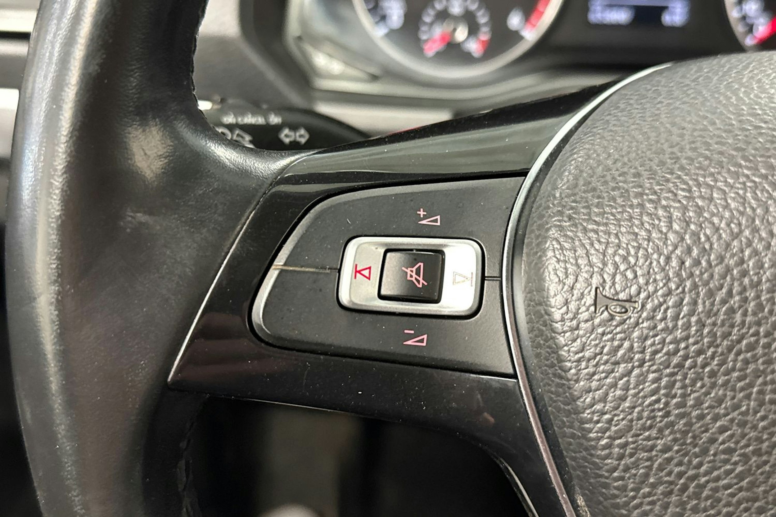 hopea Volkswagen Amarok 2020 kuva 16.