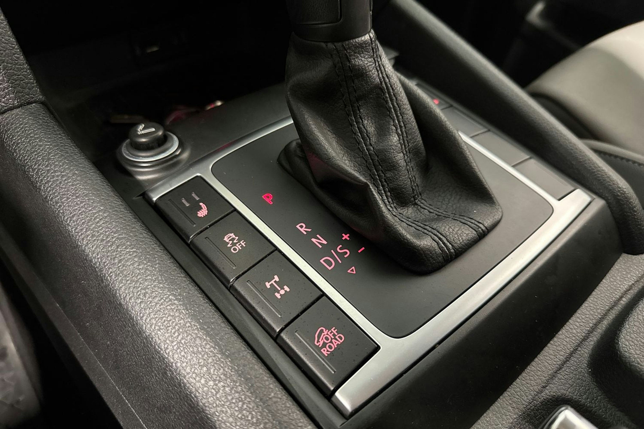 hopea Volkswagen Amarok 2020 kuva 20.