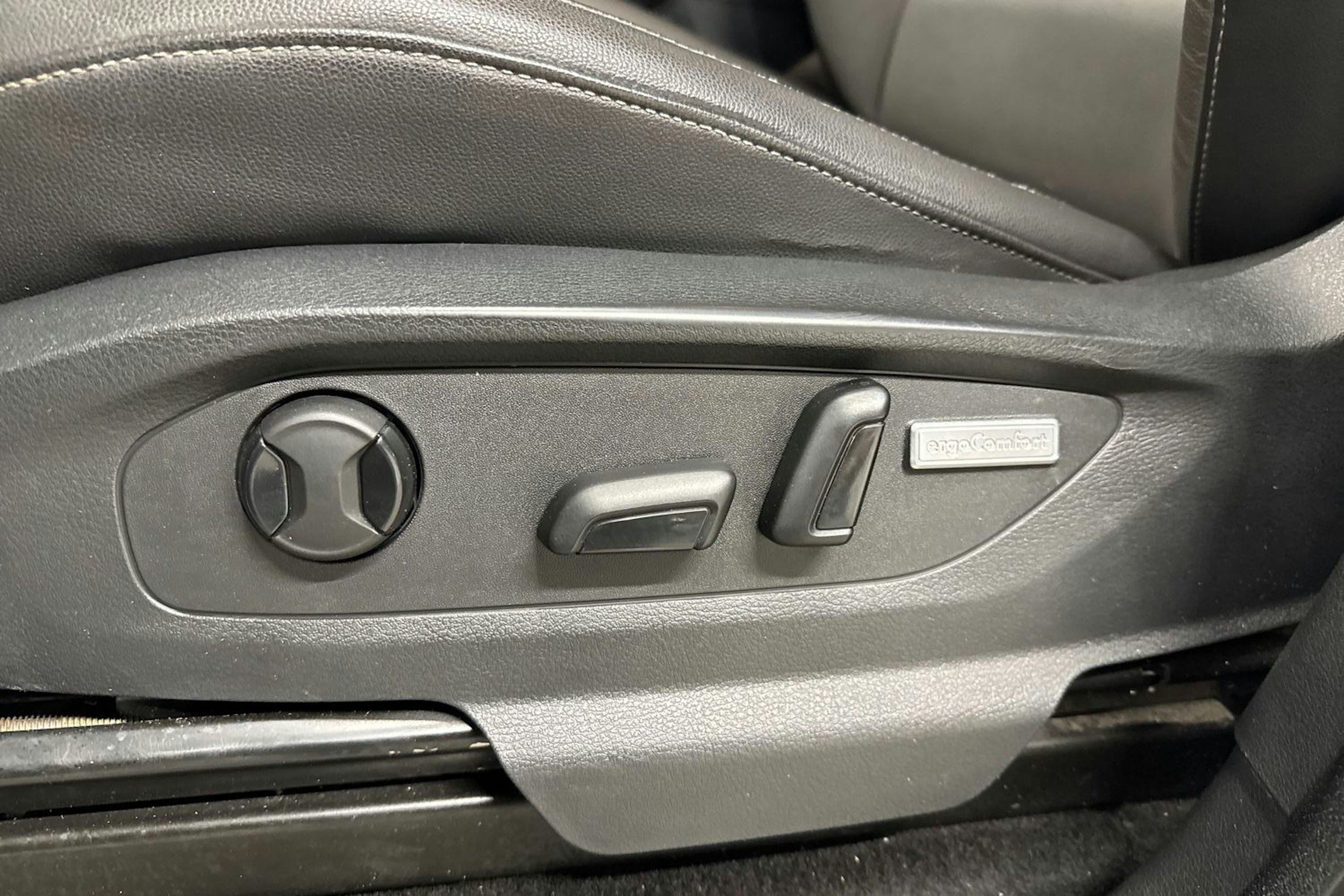 hopea Volkswagen Amarok 2020 kuva 25.