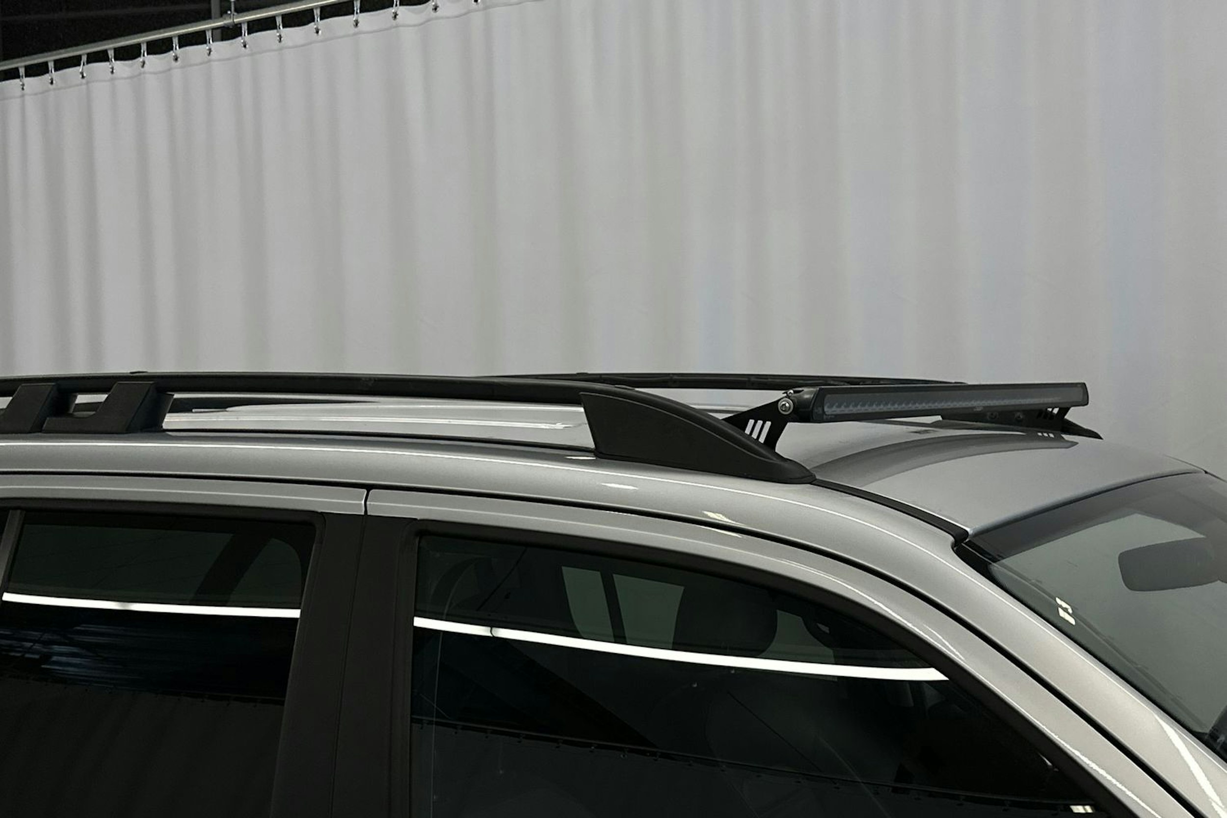 hopea Volkswagen Amarok 2020 kuva 13.