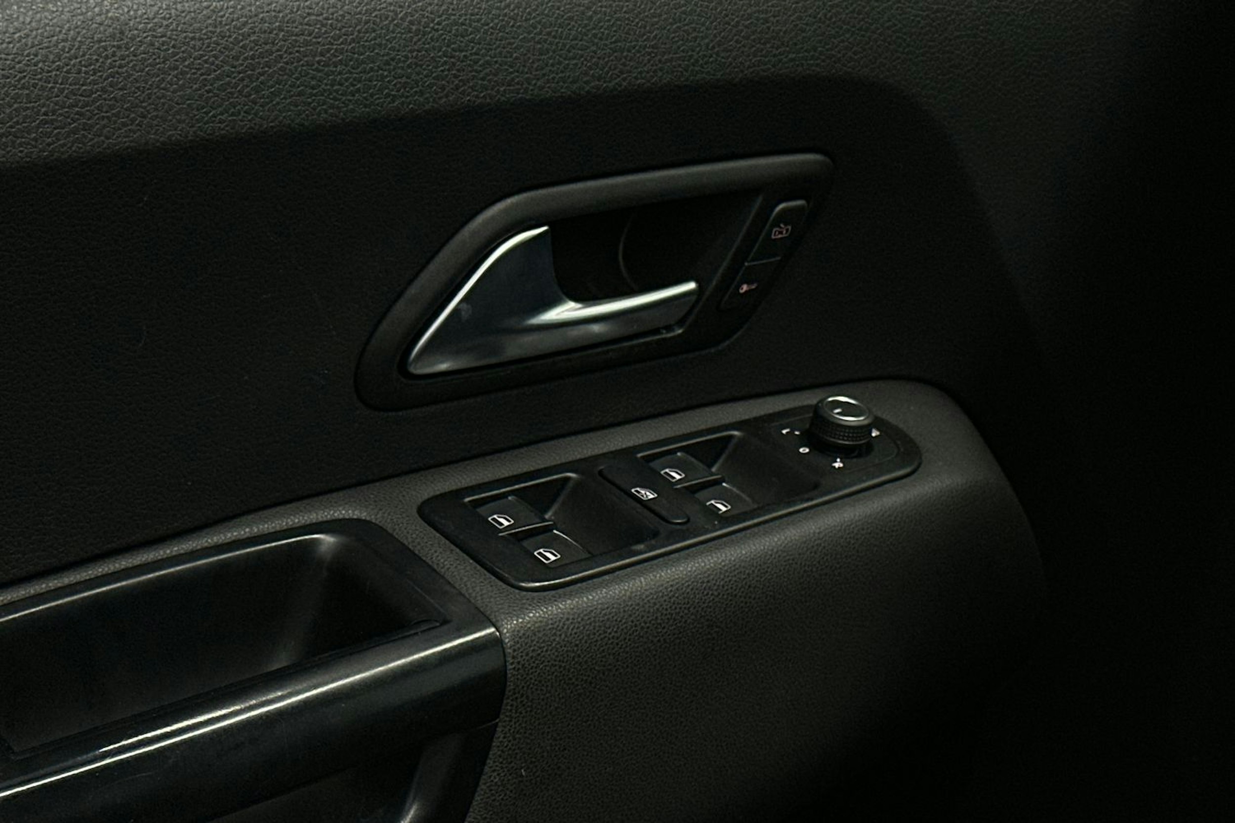 hopea Volkswagen Amarok 2020 kuva 16.