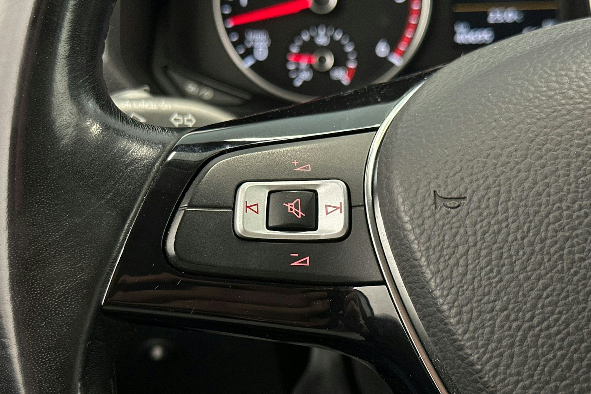 hopea Volkswagen Amarok 2020 kuva 20.