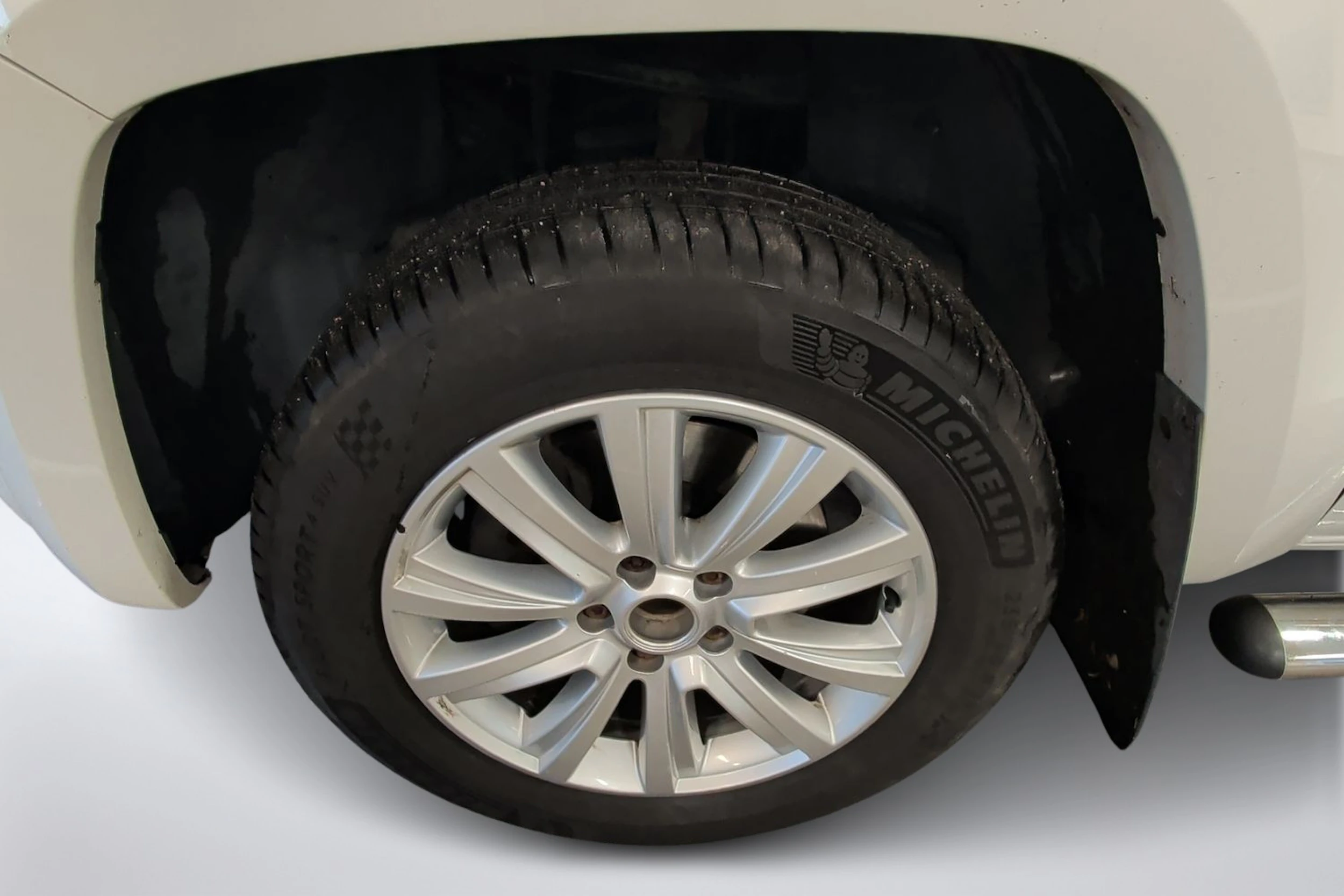 valkoinen Volkswagen Amarok 2020 kuva 12.