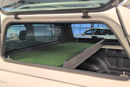 valkoinen Volkswagen Amarok 2020 kuva 16.