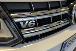 valkoinen Volkswagen Amarok 2020 kuva 20.