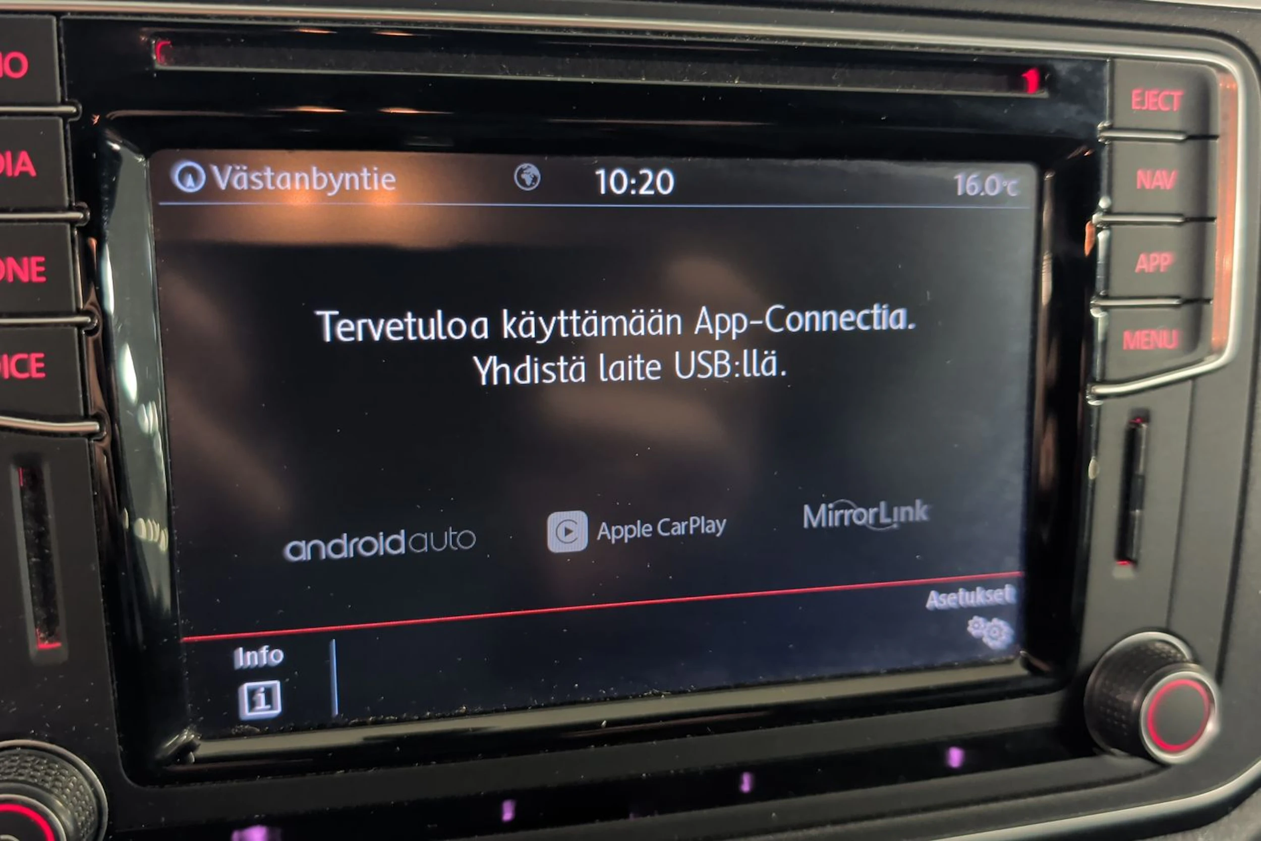 valkoinen Volkswagen Amarok 2020 kuva 22.