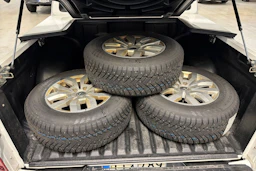 valkoinen Volkswagen Amarok 2020 kuva 7.