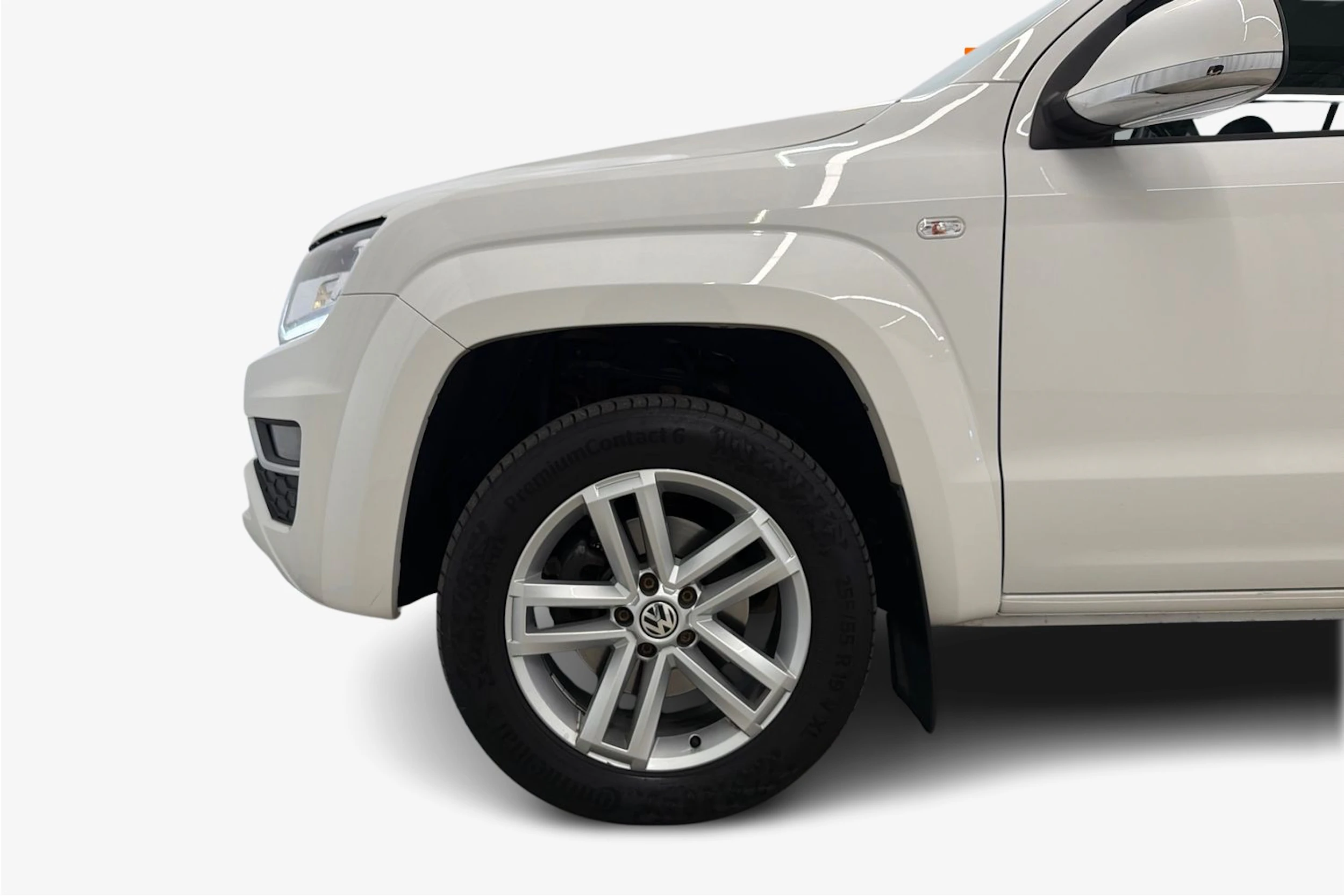 valkoinen Volkswagen Amarok 2020 kuva 9.