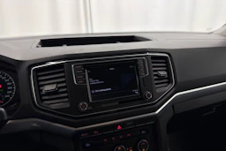 valkoinen Volkswagen Amarok 2020 kuva 18.