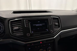 valkoinen Volkswagen Amarok 2020 kuva 20.
