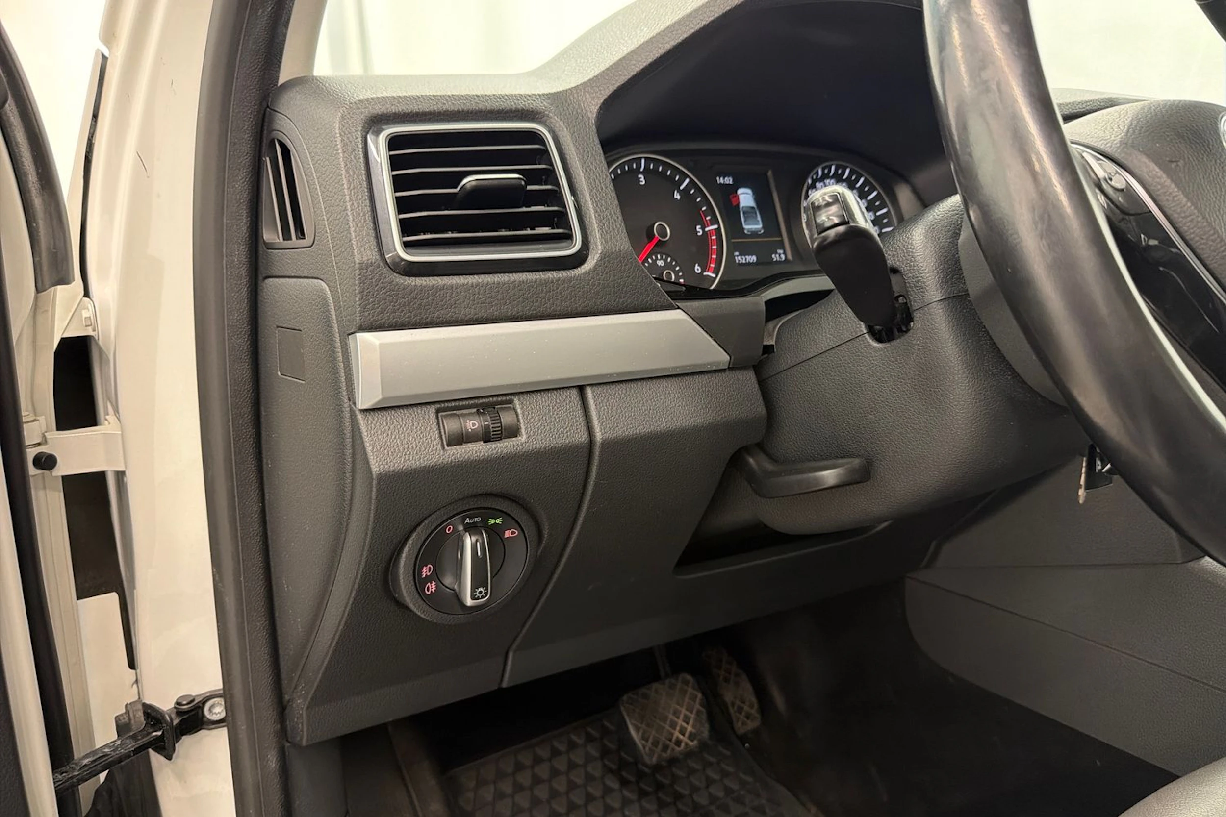 valkoinen Volkswagen Amarok 2020 kuva 25.