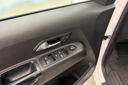 valkoinen Volkswagen Amarok 2020 kuva 26.
