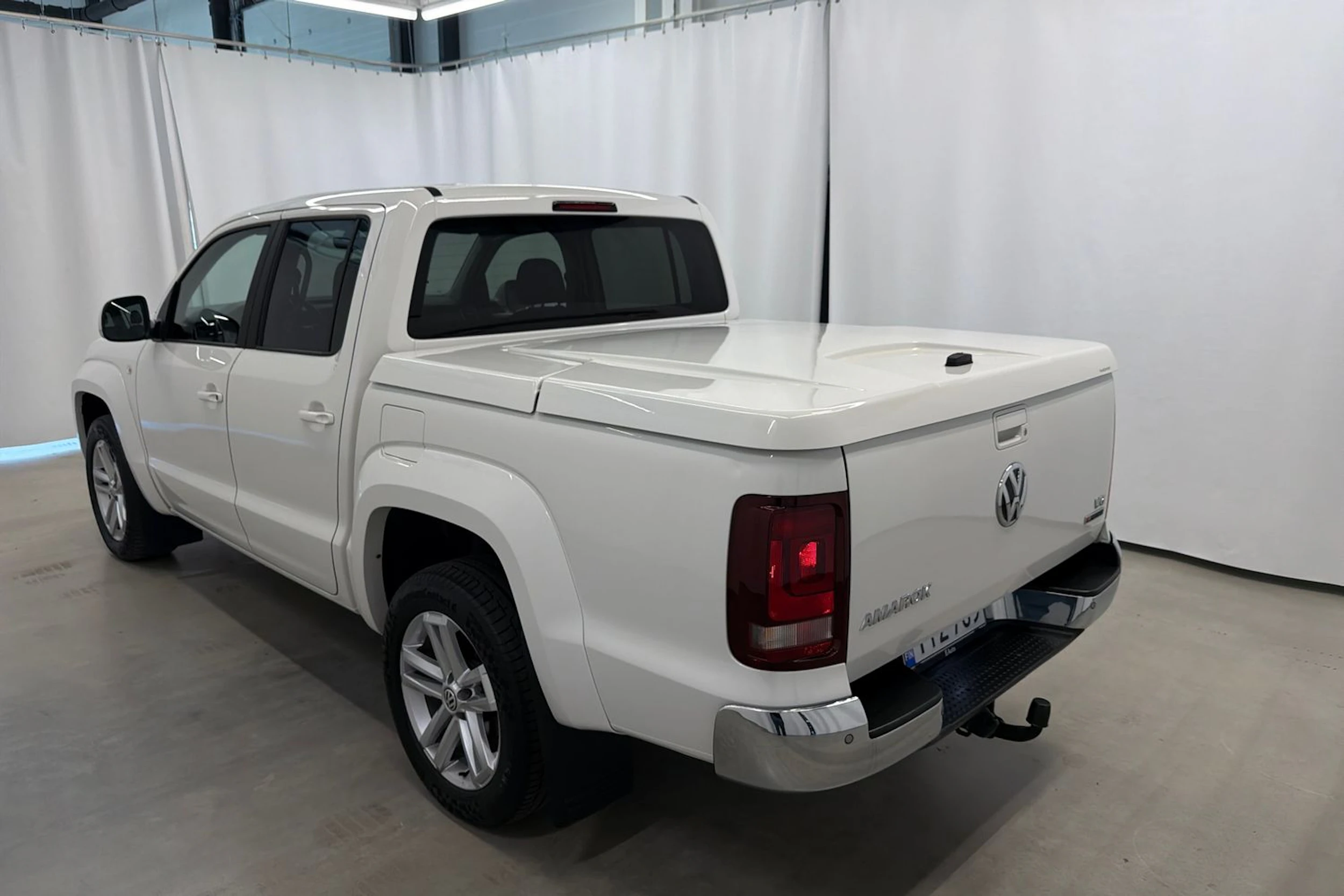 valkoinen Volkswagen Amarok 2020 kuva 31.