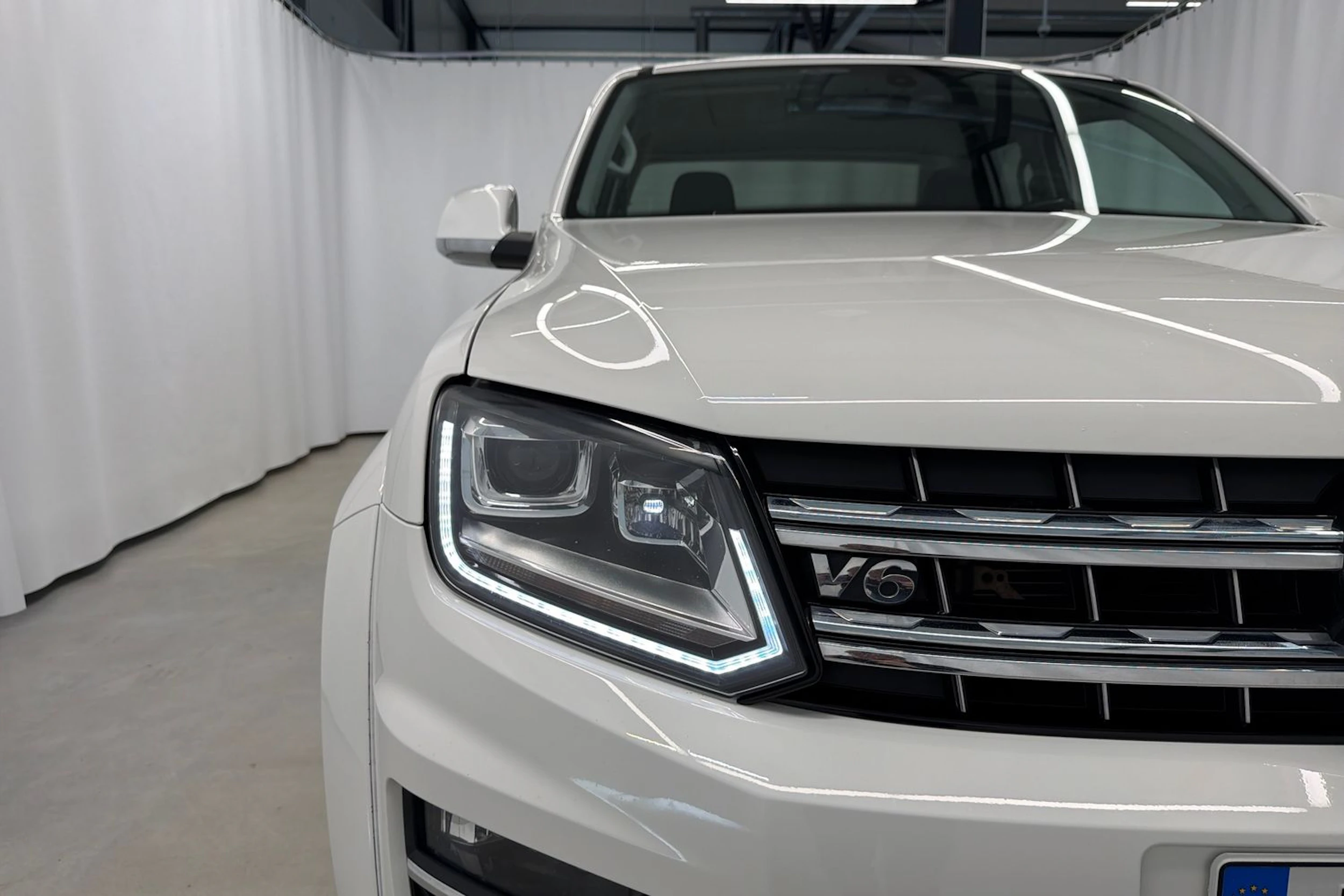 valkoinen Volkswagen Amarok 2020 kuva 32.