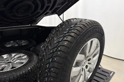 valkoinen Volkswagen Amarok 2020 kuva 34.