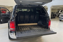 musta Volkswagen Amarok 2020 kuva 14.