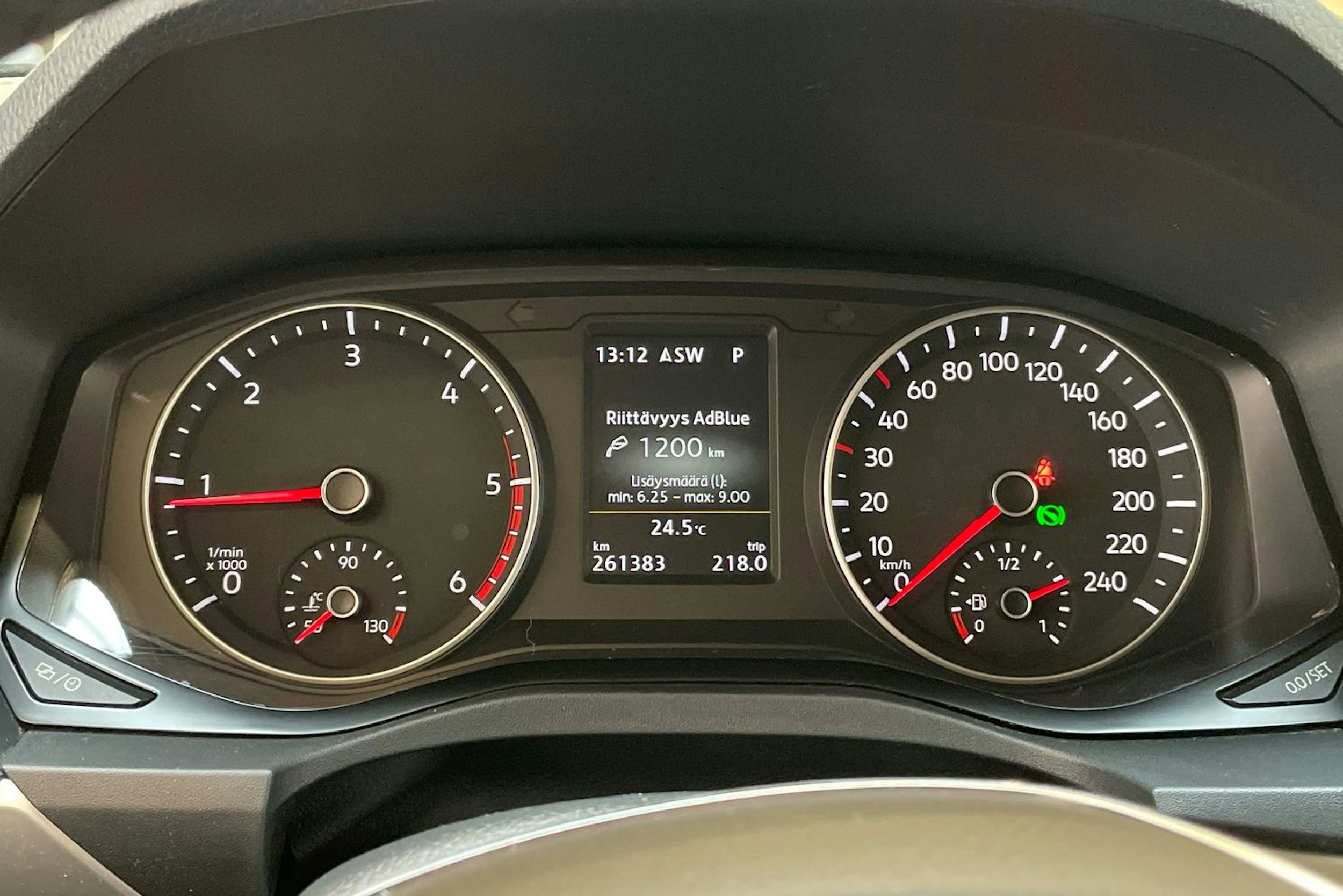 musta Volkswagen Amarok 2020 kuva 16.