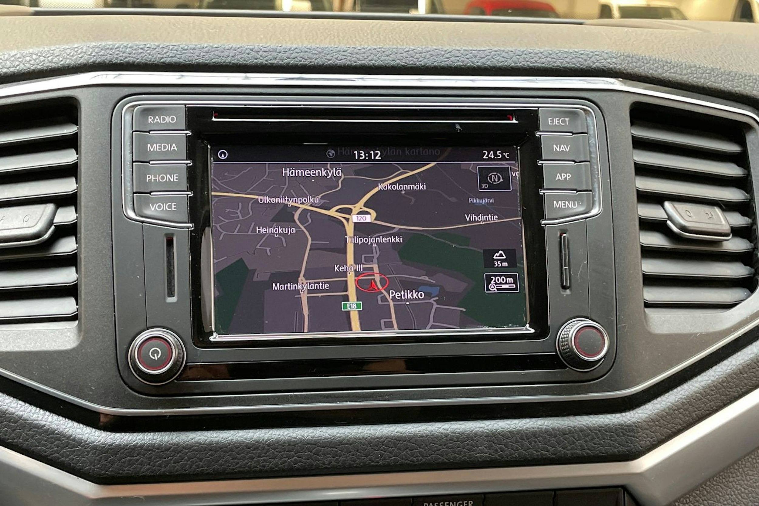 musta Volkswagen Amarok 2020 kuva 17.