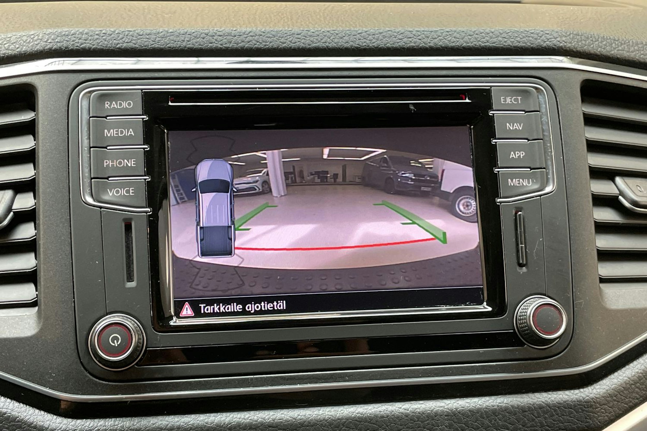 musta Volkswagen Amarok 2020 kuva 19.