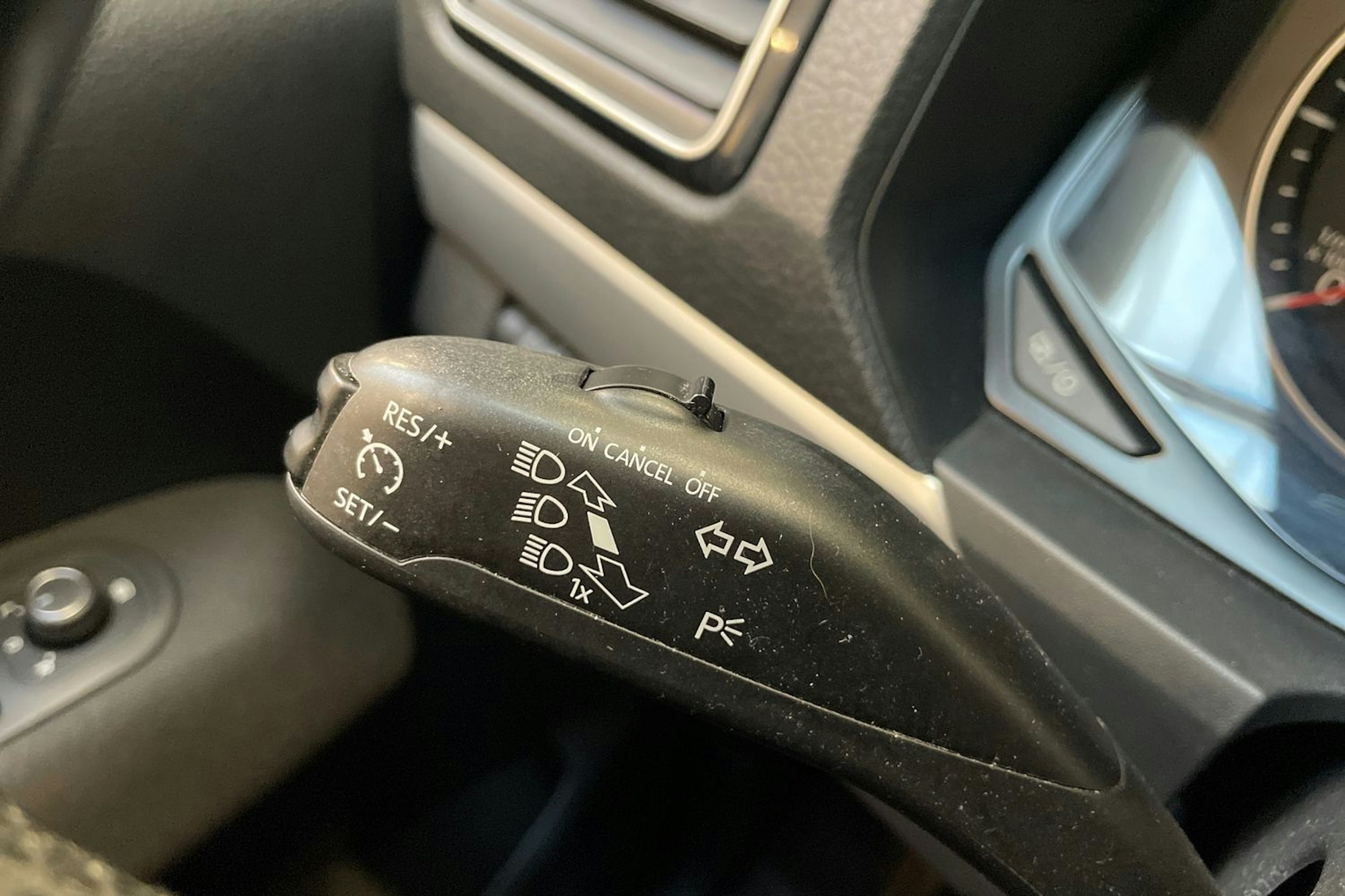 valkoinen Volkswagen Amarok 2020 kuva 18.