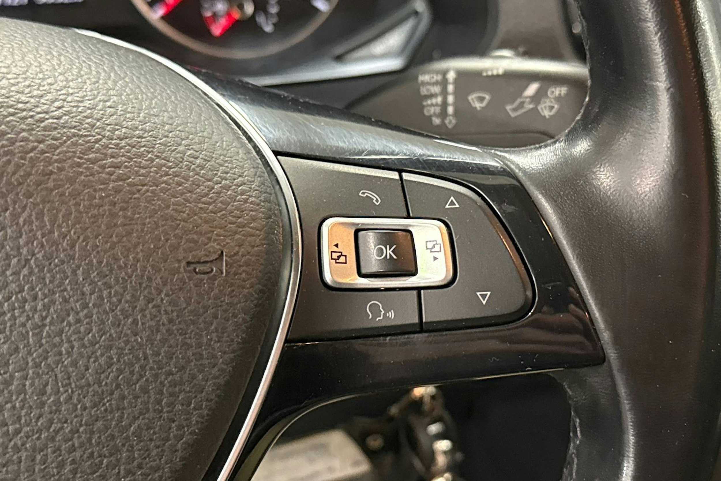 Valkoinen Volkswagen Amarok 2020 kuva 17.