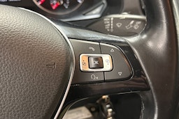 Valkoinen Volkswagen Amarok 2020 kuva 17.