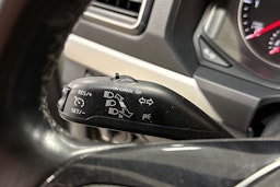Valkoinen Volkswagen Amarok 2020 kuva 18.
