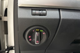Valkoinen Volkswagen Amarok 2020 kuva 23.