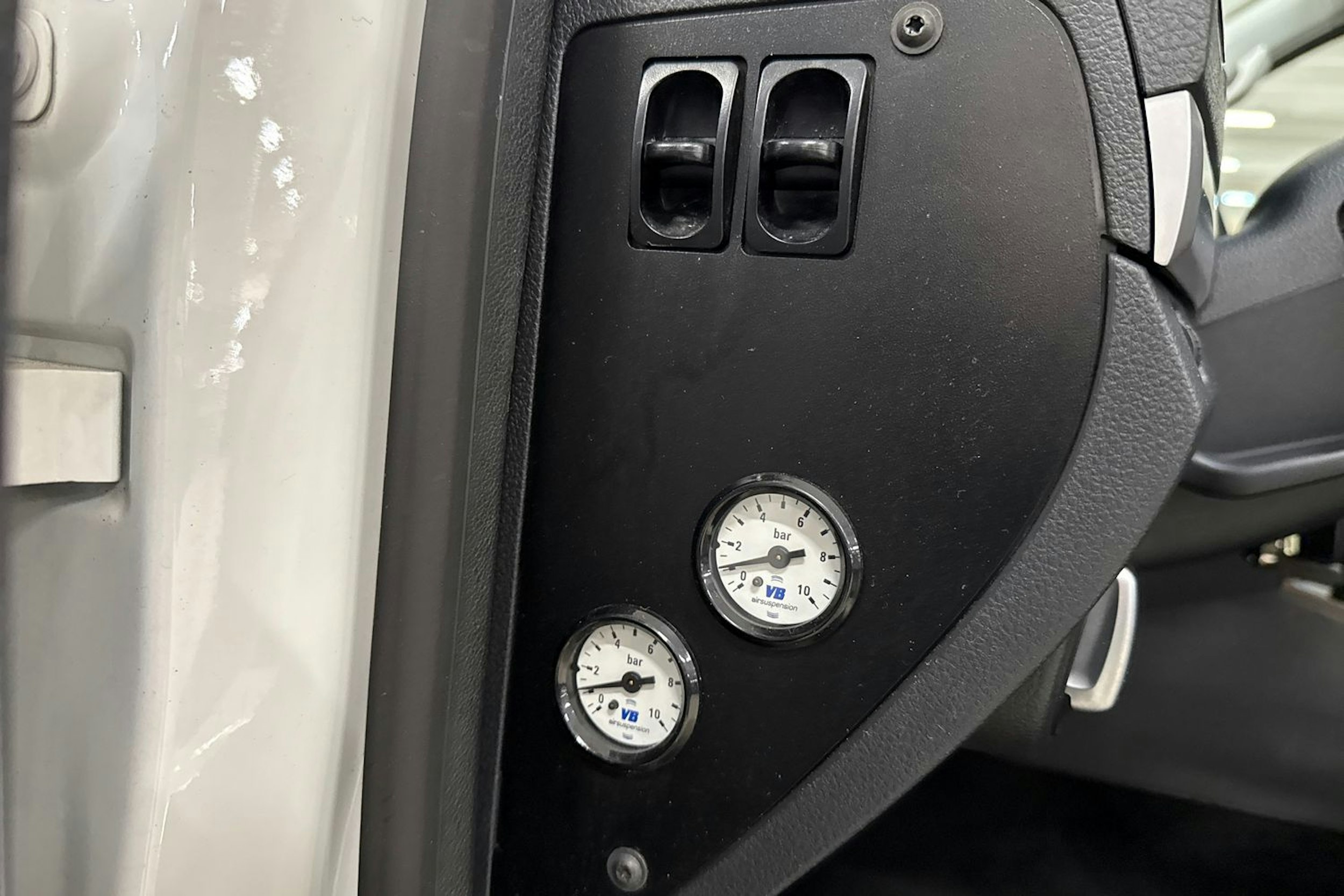 Valkoinen Volkswagen Amarok 2020 kuva 26.