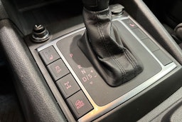 Sininen Volkswagen Amarok 2020 kuva 17.