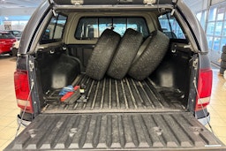 Sininen Volkswagen Amarok 2020 kuva 26.