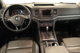Harmaa Volkswagen Amarok 2020 kuva 9.
