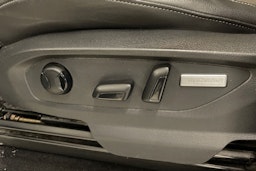 Harmaa Volkswagen Amarok 2020 kuva 23.