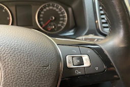 musta Volkswagen Amarok 2020 kuva 15.