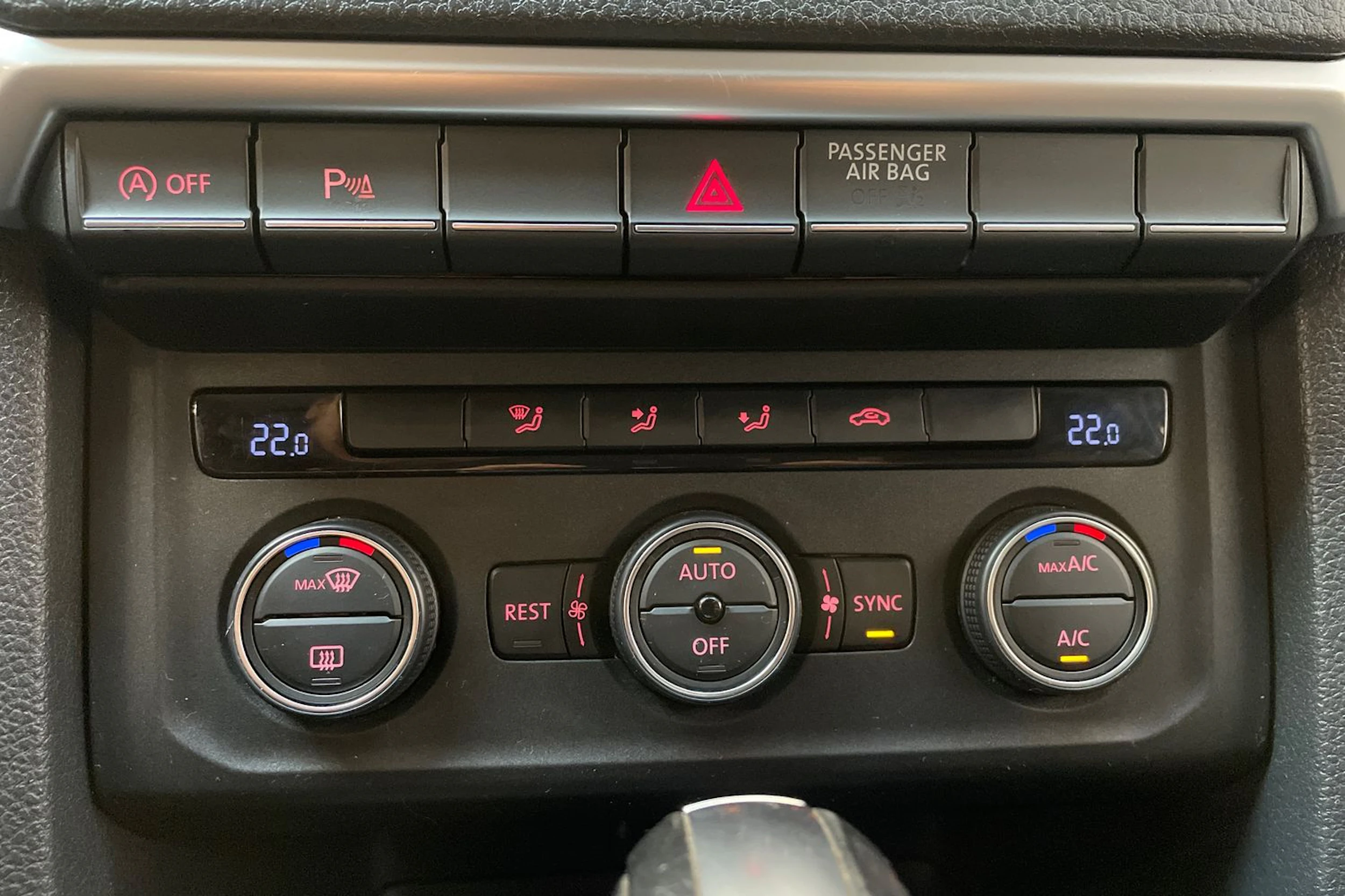 musta Volkswagen Amarok 2020 kuva 18.