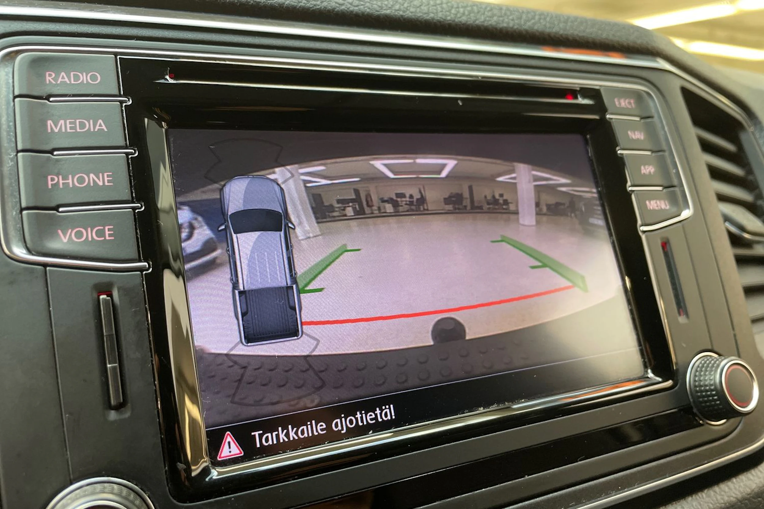 musta Volkswagen Amarok 2020 kuva 21.