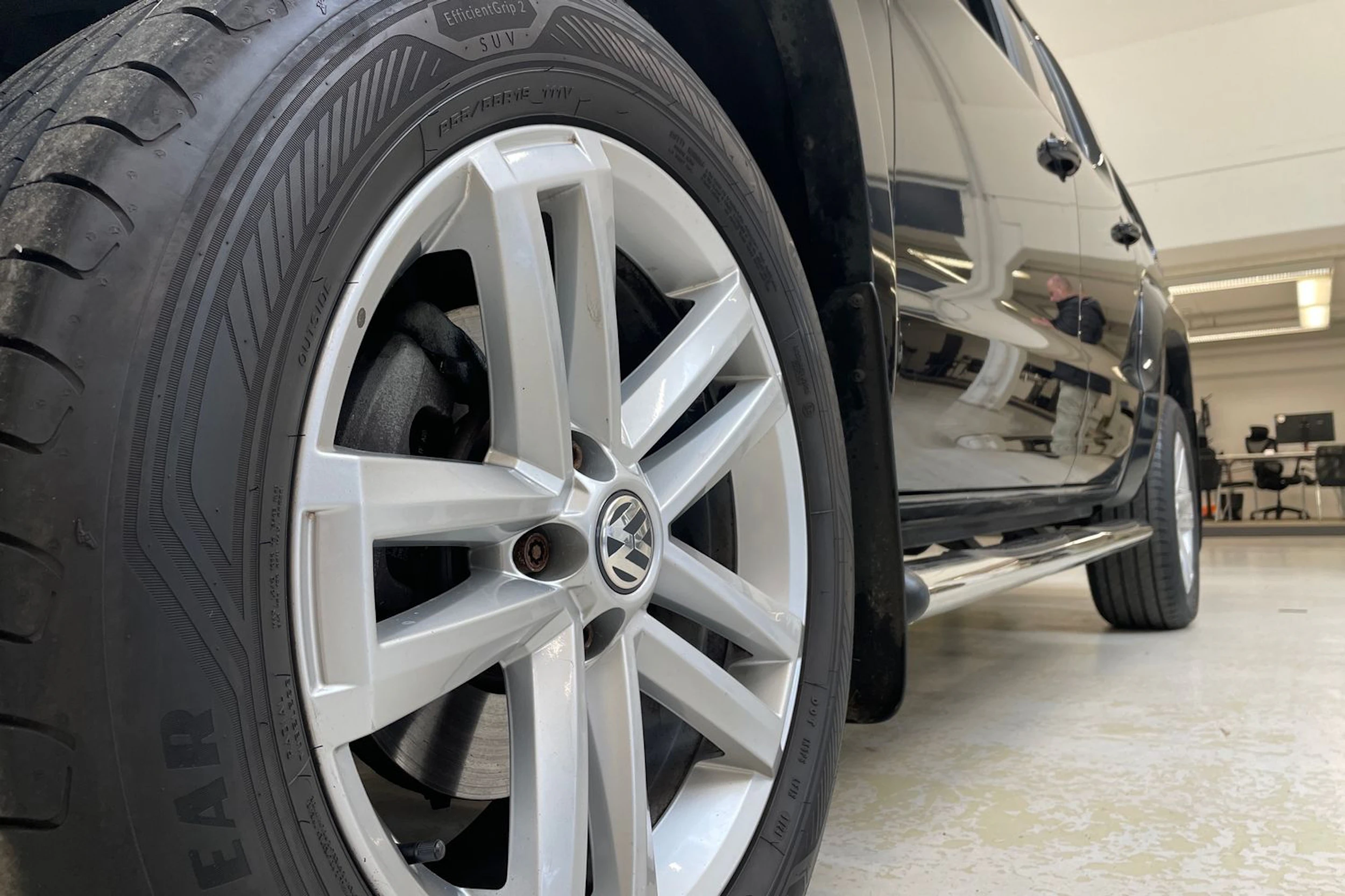 musta Volkswagen Amarok 2020 kuva 27.