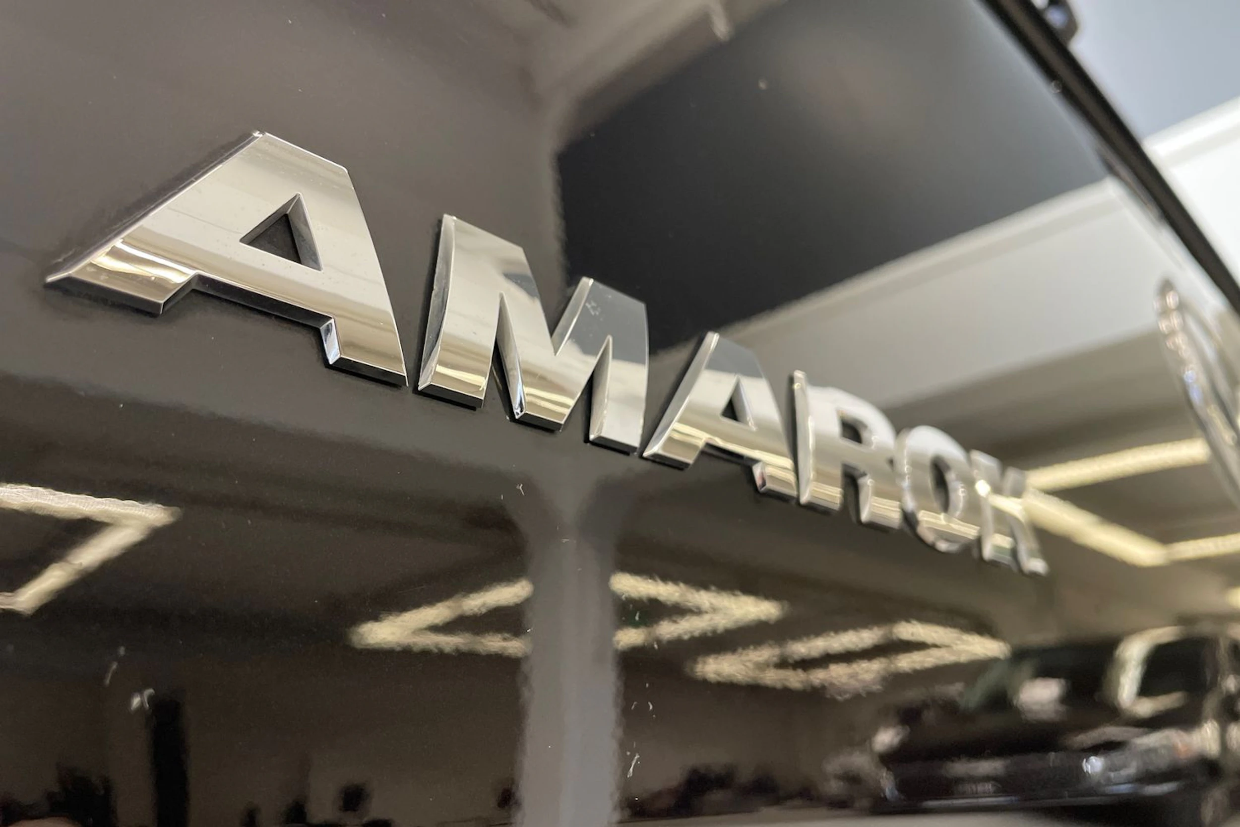 musta Volkswagen Amarok 2020 kuva 29.