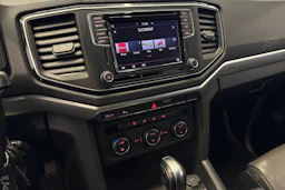 musta Volkswagen Amarok 2020 kuva 13.