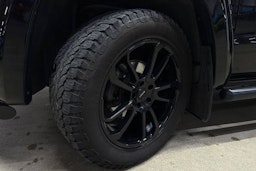 musta Volkswagen Amarok 2020 kuva 9.