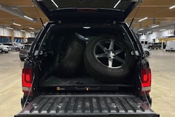 musta Volkswagen Amarok 2020 kuva 26.