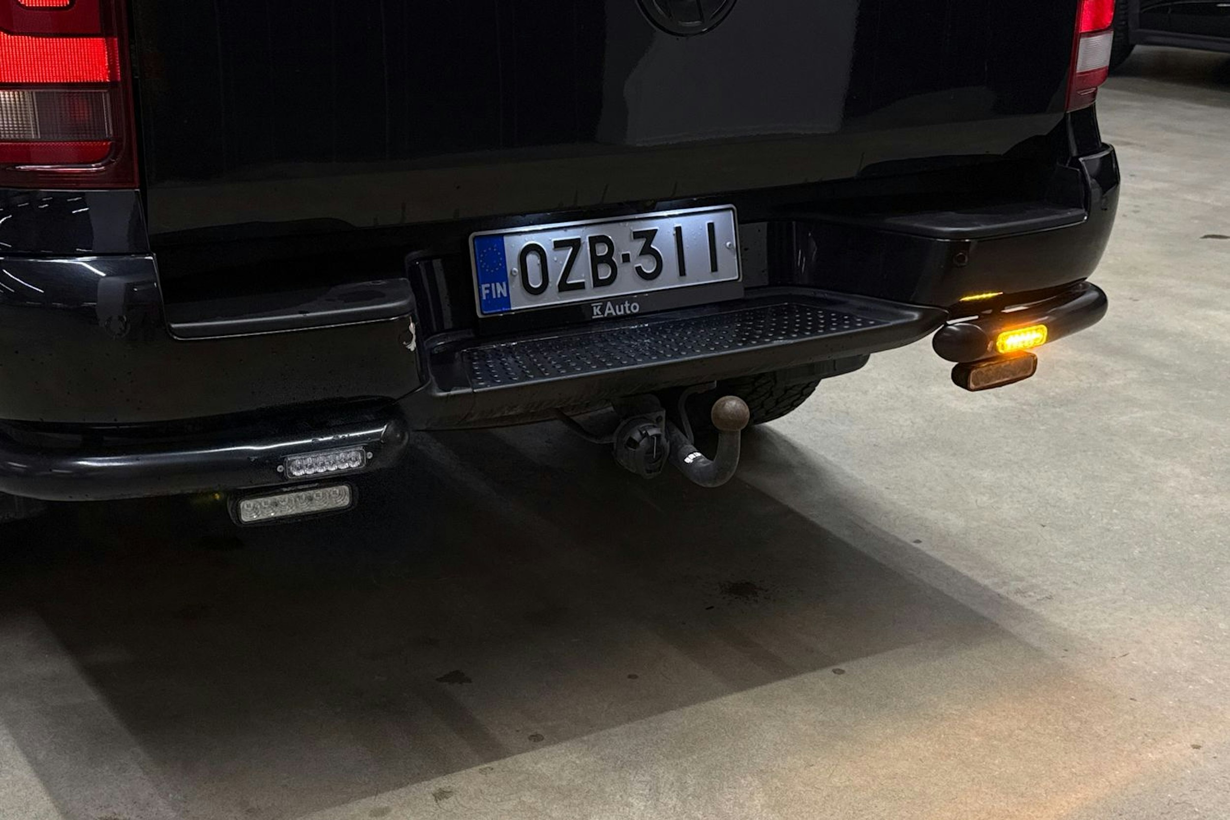 musta Volkswagen Amarok 2020 kuva 30.