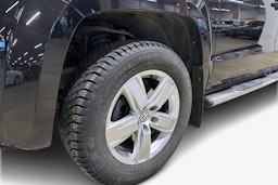 musta Volkswagen Amarok 2020 kuva 12.