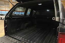 musta Volkswagen Amarok 2020 kuva 15.